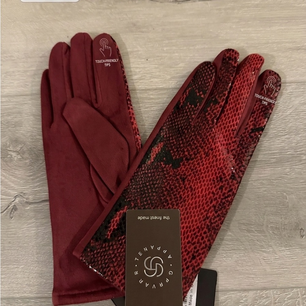 Touch Friendly Red Snake Print Gloves